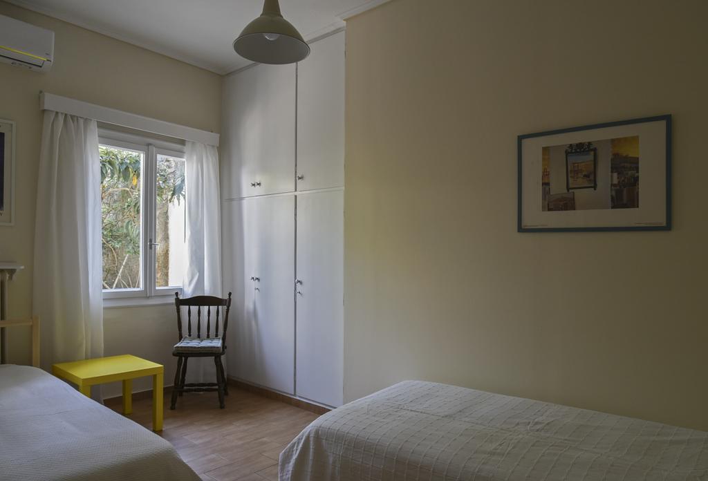 Miranda'S Apartment In Thissio Athens Exterior photo
